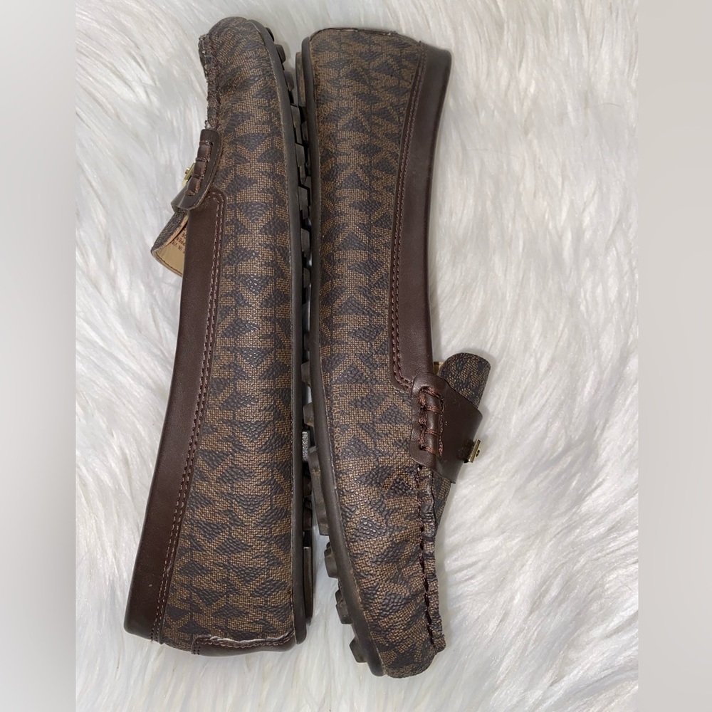 MICHAEL KORS MK BROWN MONOGRAM LOAFERS - US 7